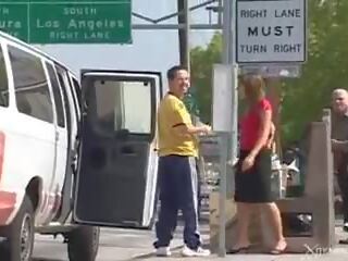 Hitchhiker gauja susitrenkiau į furgonas, nemokamai į vimeo x įvertinti video video 2a