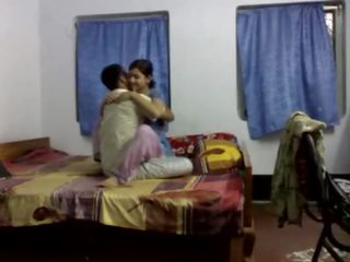 Bengali stupendous paar ise filmitud porno skandaal edasi magamistuba - wowmoyback
